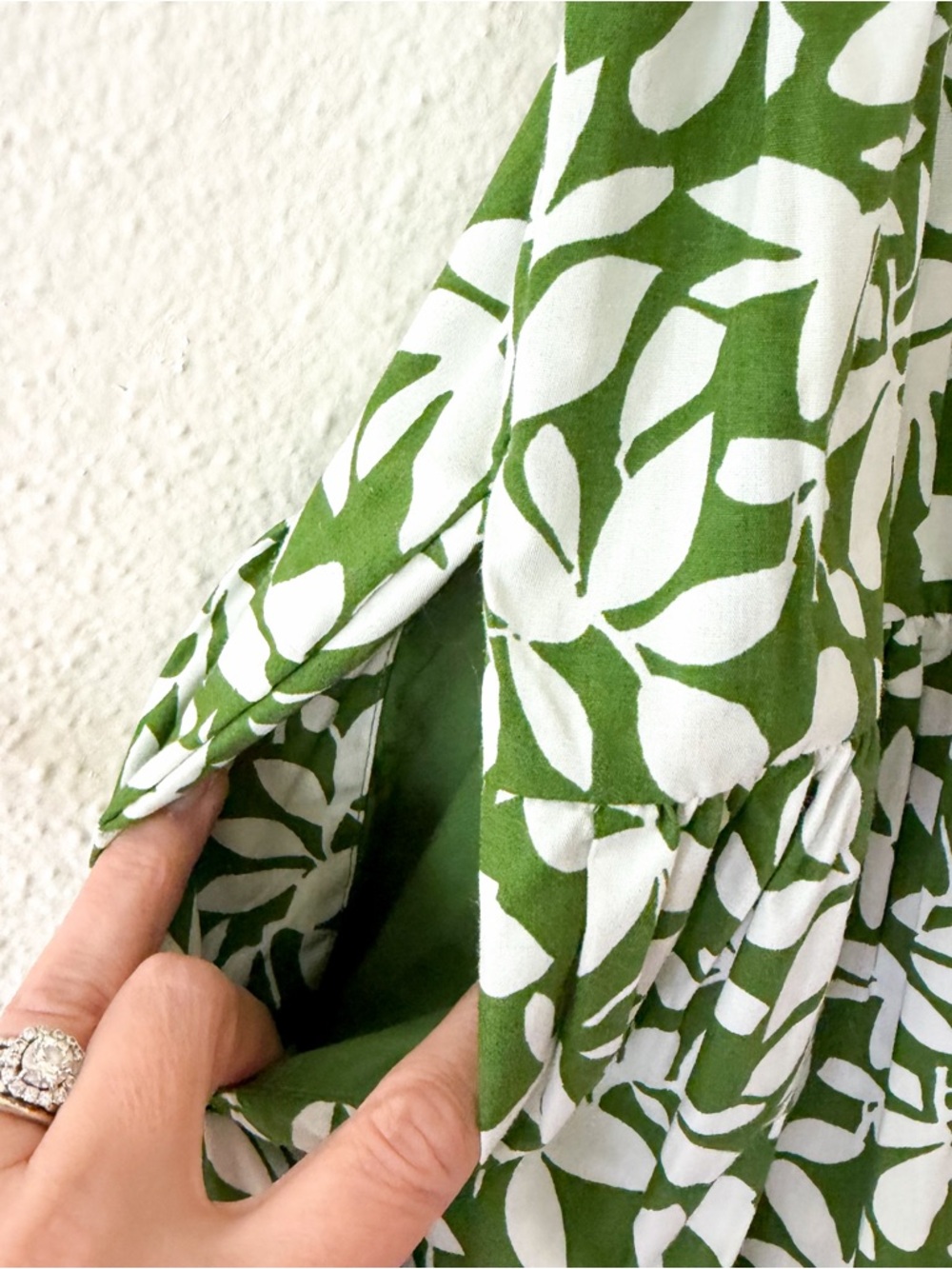 Abercrombie & Fitch Smocked Green & White Floral Midi Dress - Picture 6 of 9
